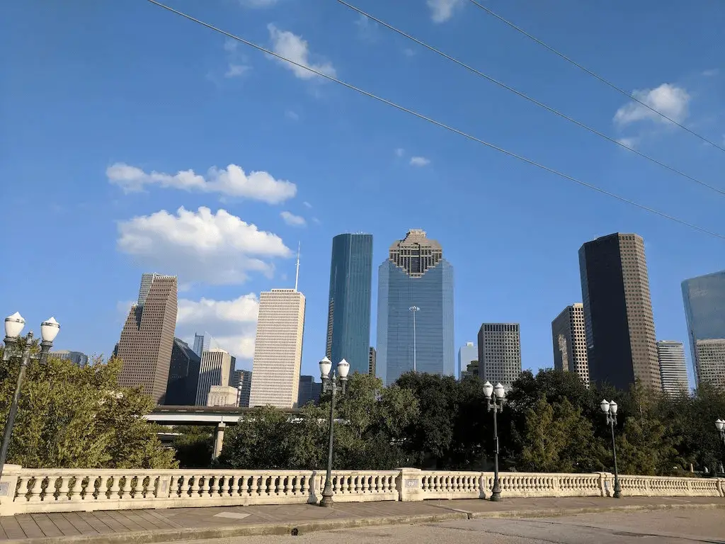 best places to take pictures in Houston - Sabine Street Bridge