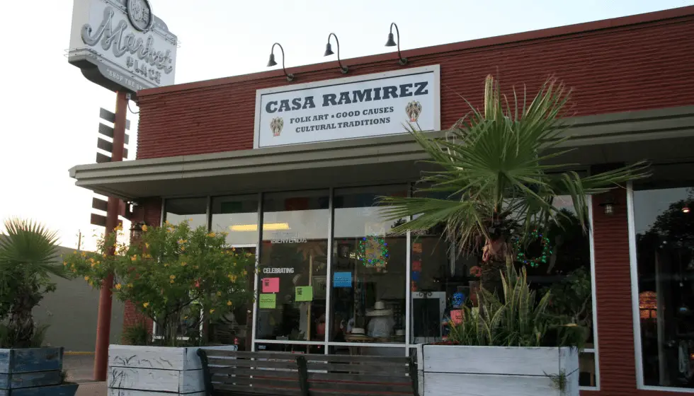 things to do in the heights houston - Casa Ramirez Folkart Gallery