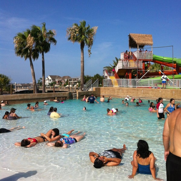 Best Water Parks in Houston, Texas - Palm Beach Moody Gardens