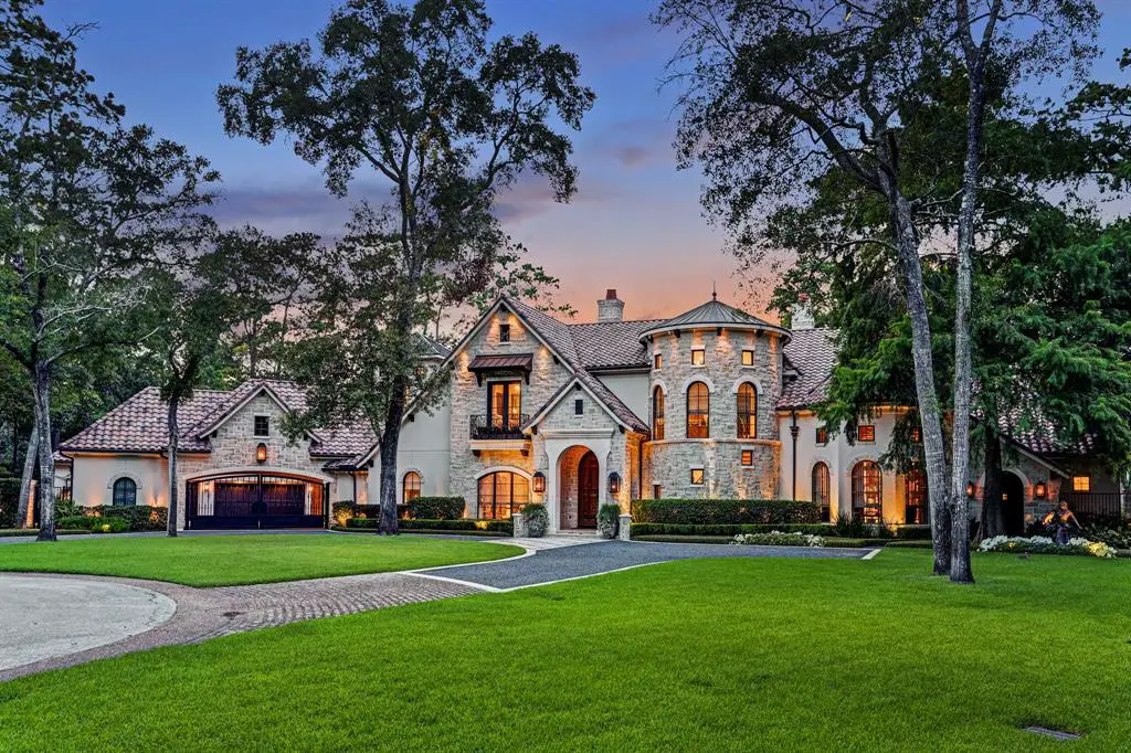 richest neighborhoods in Houston - Piney Point Village