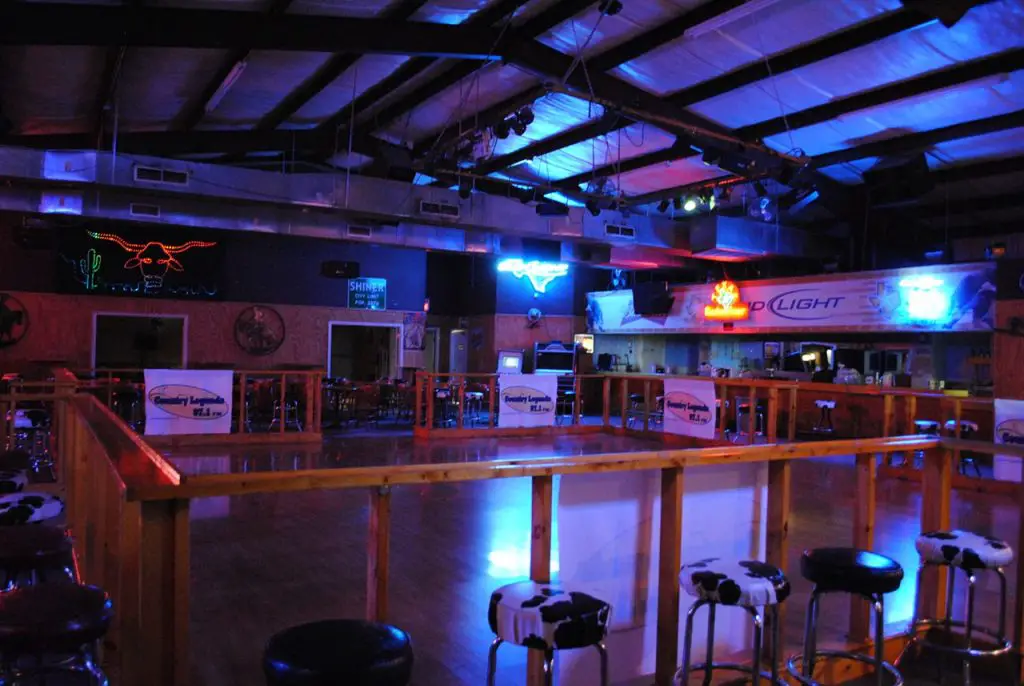Best Country Bars in Houston, Texas - Westwind Club