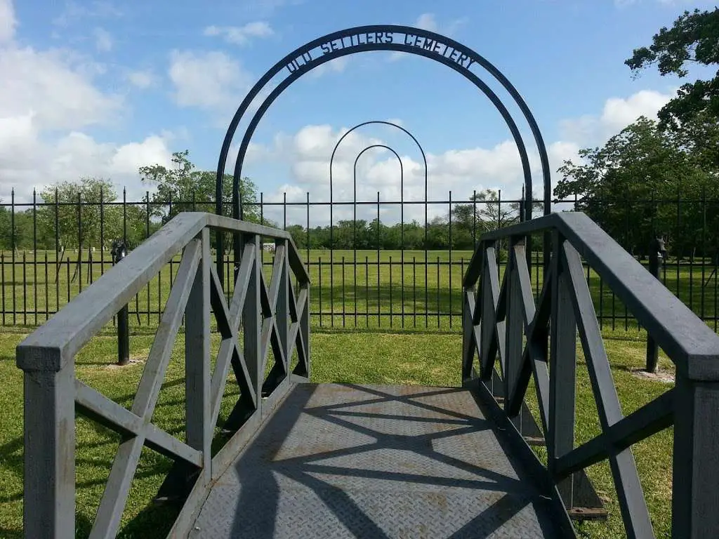 things to do in Pearland TX - Old Settler's Cemetery