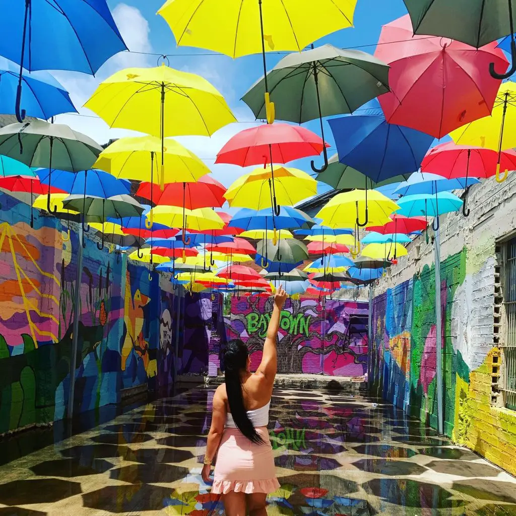 things to do in Baytown Tx - Umbrella Alley