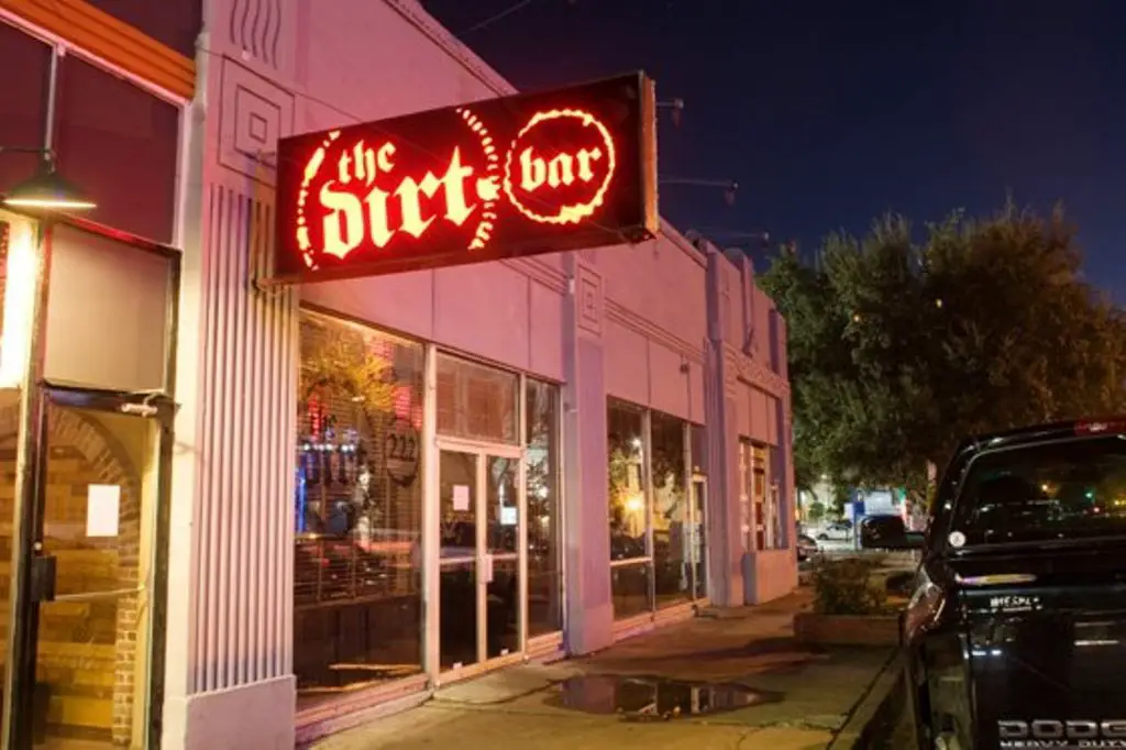 Best after Hours Clubs and Bars in Houston - Dirt Bar