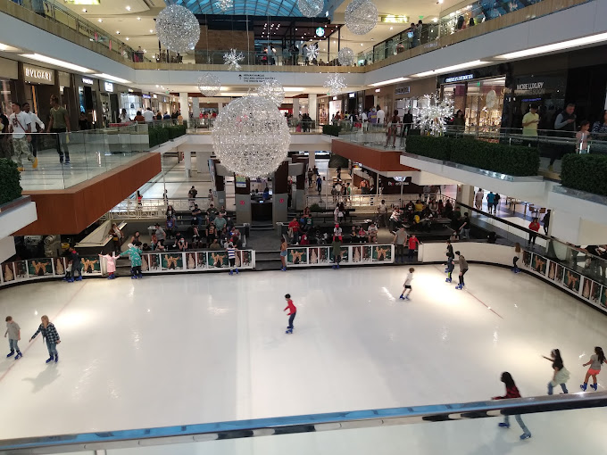 Kids Activities in Houston - Ice Skate At The Galleria