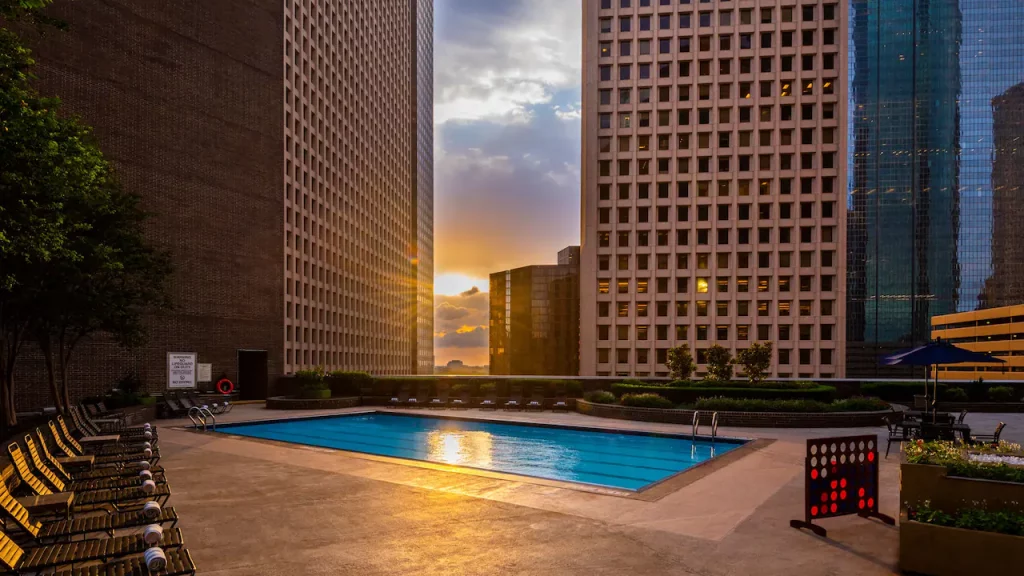hotels with rooftop pools in Houston - Hyatt Regency Downtown Houston