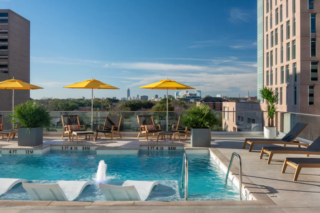 hotels with rooftop pools in Houston - The Westin Houston Medical Center
